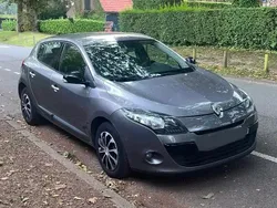 Gris Utilisé 2011 Renault Mégane III Business Berline | 4 800 € (Prix juste)