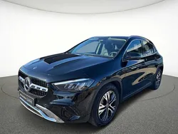 Noir Utilisé 2023 Mercedes GLA200 Progressive SUV | 40 890 € (Prix juste)