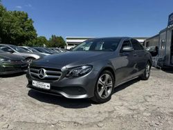 Gris Utilisé 2017 Mercedes E220 Avantgarde Berline | 26 999 € (Prix assez cher)
