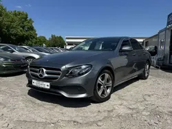 Gris Utilisé 2017 Mercedes E220 Avantgarde Berline | 26 999 € (Prix cher)