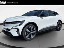 Blanc Utilisé 2022 Renault Mégane Techno Berline | 23 990 € (Prix juste)
