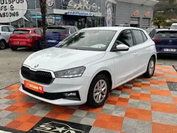 Blanc Utilisé 2024 Skoda Fabia Ambition Berline | 16 950 € (Prix juste)