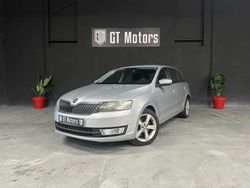 Gris Utilisé 2014 Skoda Rapid Elegance Break | 9 700 €