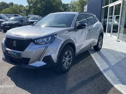 Gris Utilisé 2023 Peugeot 2008 Style SUV | 16 499 € (Bon prix)