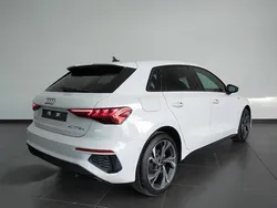 Blanc ibis Utilisé 2024 Audi A3 Sportback e-tron S-Line Berline | 38 990 € (Prix juste)
