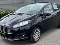 Noir Utilisé 2015 Ford Fiesta Titanium Citadine | 5 990 € (Prix juste)