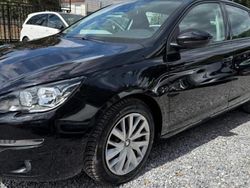 Utilisé 2017 Peugeot 308 Premium Berline | 7 990 € (Prix juste)