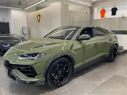 Vert Utilisé 2023 Lamborghini Urus SUV | 355 000 €