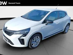 Blanc Utilisé 2024 Renault Clio V Evolution Citadine | 18 999 € (Prix assez cher)