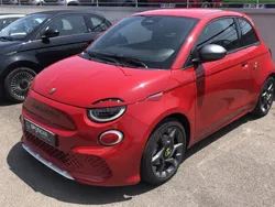 Rouge Utilisé 2023 Abarth 500e Citadine | 26 500 €