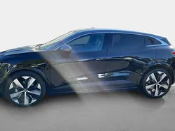 Noir Utilisé 2023 Renault Mégane Techno Berline | 28 800 € (Prix juste)