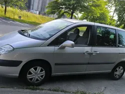 Gris Utilisé 2003 Citroën C8 Monospace | 2 500 €