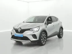 Gris Utilisé 2023 Renault Captur Evolution SUV | 17 490 € (Prix juste)