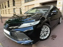 Noir Utilisé 2021 Toyota Camry Lounge Berline | 20 999 € (Prix juste)