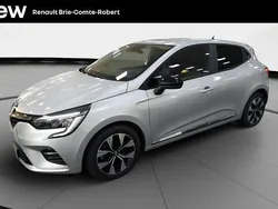 Gris Utilisé 2023 Renault Clio V Equilibre Citadine | 14 780 € (Prix juste)