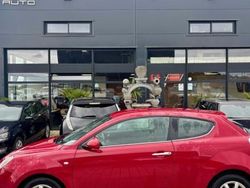 Rouge Utilisé 2015 Alfa Romeo MiTo Distinctive Citadine | 7 990 €