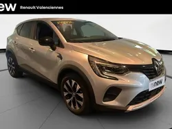Gris Utilisé 2023 Renault Captur Evolution SUV | 17 999 € (Prix juste)