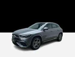 Gris Utilisé 2024 Mercedes GLA200 AMG line SUV | 45 630 € (Prix juste)