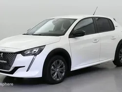 Blanc Utilisé 2023 Peugeot e-208 Style Citadine | 16 799 € (Bon prix)