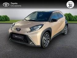 Biton beige gingembre métal/toit noir Occasion 2024 Toyota Aygo X Design SUV | 14 990 € (Prix juste)