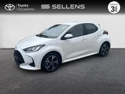 Blanc Utilisé 2025 Toyota Yaris Hybrid Design | 24 500 € (Prix juste)