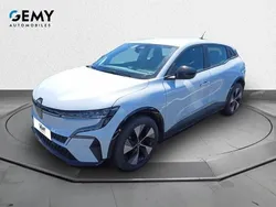 Blanc Utilisé 2022 Renault Mégane Equilibre Berline | 21 499 € (Prix assez cher)