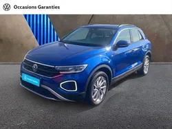 Bleu Utilisé 2023 VW T-Roc Life SUV | 28 990 € (Prix juste)