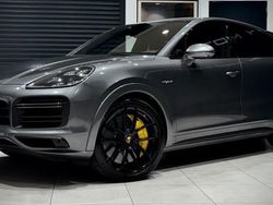 Gris Utilisé 2020 Porsche Cayenne Coupe Turbo S E-Hybrid Sport Coupé | 129 990 €