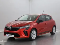 Rouge Utilisé 2024 Renault Clio V Evolution Berline | 19 499 € (Prix juste)