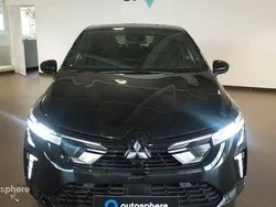 Blanc Nouvelle 2025 Mitsubishi Colt Intense Berline | 22 499 € (Prix assez cher)