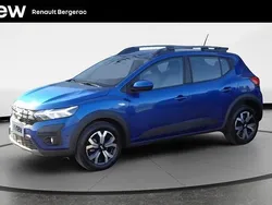 Bleu Utilisé 2024 Dacia Sandero Expression Citadine | 16 990 € (Prix assez cher)