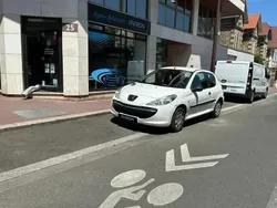 Blanc Utilisé 2010 Peugeot 206+ Urban Move Citadine | 3 990 € (Prix assez cher)
