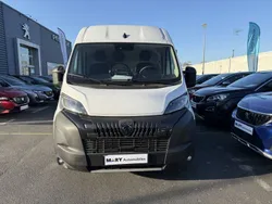 Blanc Nouvelle 2024 Peugeot Boxer S Van | 33 990 € (Prix juste)