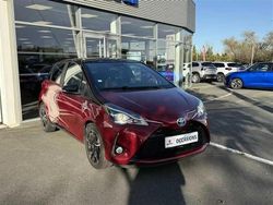 Rouge Utilisé 2018 Toyota Yaris Hybrid Berline | 12 380 € (Prix juste)