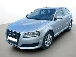Gris Utilisé 2010 Audi A3 Ambiente Berline | 9 990 € (Prix juste)