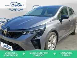 Utilisé 2023 Renault Clio V LIMITED Citadine | 13 990 € (Bon prix)