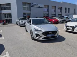 Gris Utilisé 2024 Ford Focus ST-Line X | 27 401 € (Prix assez cher)