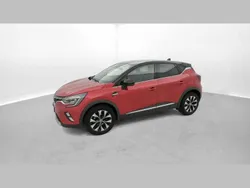 Rouge Utilisé 2024 Renault Captur Techno SUV | 21 490 € (Prix juste)