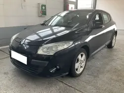 Noir Utilisé 2011 Renault Mégane III Dynamique Berline | 8 300 € (Prix assez cher)