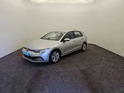 Gris Utilisé 2024 VW Golf VIII Life Berline | 27 990 € (Prix assez cher)