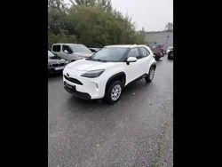 Blanc Utilisé 2023 Toyota Yaris Hybrid SUV | 22 900 € (Prix juste)