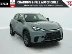 Gris Nouvelle 2025 Lexus LBX Business Edition SUV | 35 458 € (Prix assez cher)