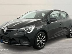 Noir Utilisé 2023 Renault Clio V Evolution Berline | 14 999 € (Prix juste)