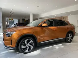 Orange Nouvelle 2024 VinFast VF 8 Eco SUV | 47 690 €