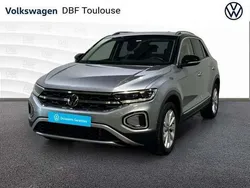 Gris Utilisé 2023 VW T-Roc Style SUV | 28 489 € (Prix juste)