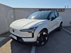 Noir Utilisé 2024 Volvo EX30 Performance SUV | 39 990 €