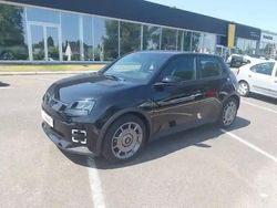 Noie etoile Utilisé 2025 Renault R5 Citadine | 28 640 € (Prix juste)