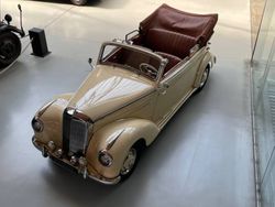 Beige Utilisé 1952 Mercedes 220 Cabriolet | 129 500 €