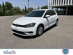 Blanc Utilisé 2017 VW Golf VII Trendline Berline | 12 200 € (Bon prix)