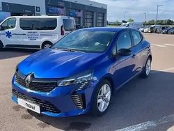 Bleu fonce Occasion 2024 Renault Clio V Berline | 15 392 € (Prix juste)